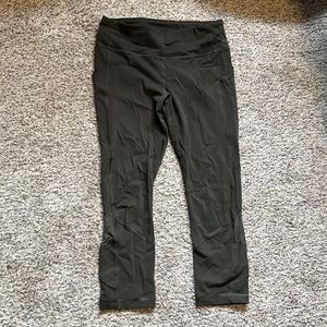 Dark green Lululemon leggings